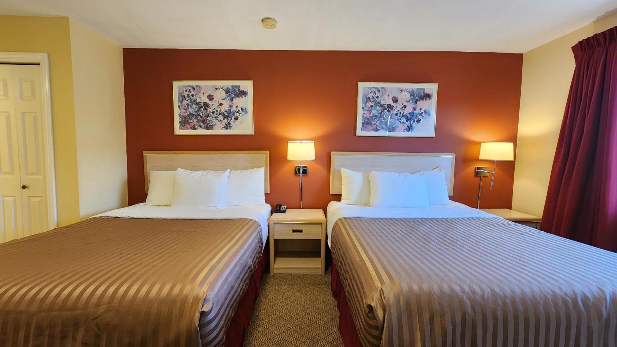 Sahara Courtyard Inn & Suites 오소유스 외부 사진