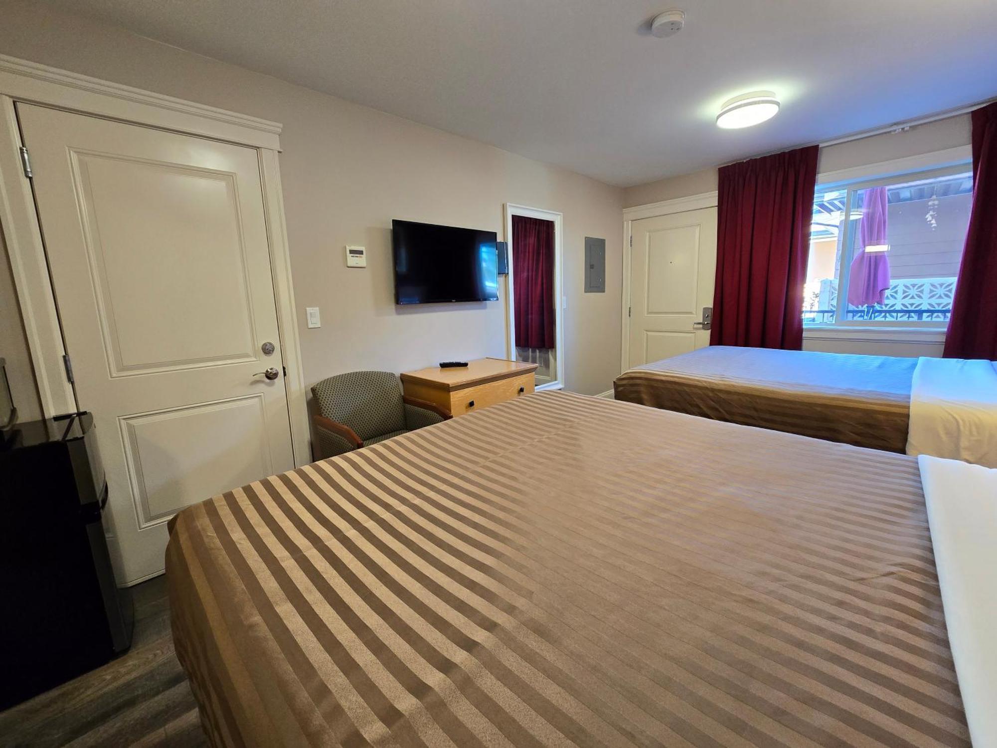 Sahara Courtyard Inn & Suites 오소유스 외부 사진