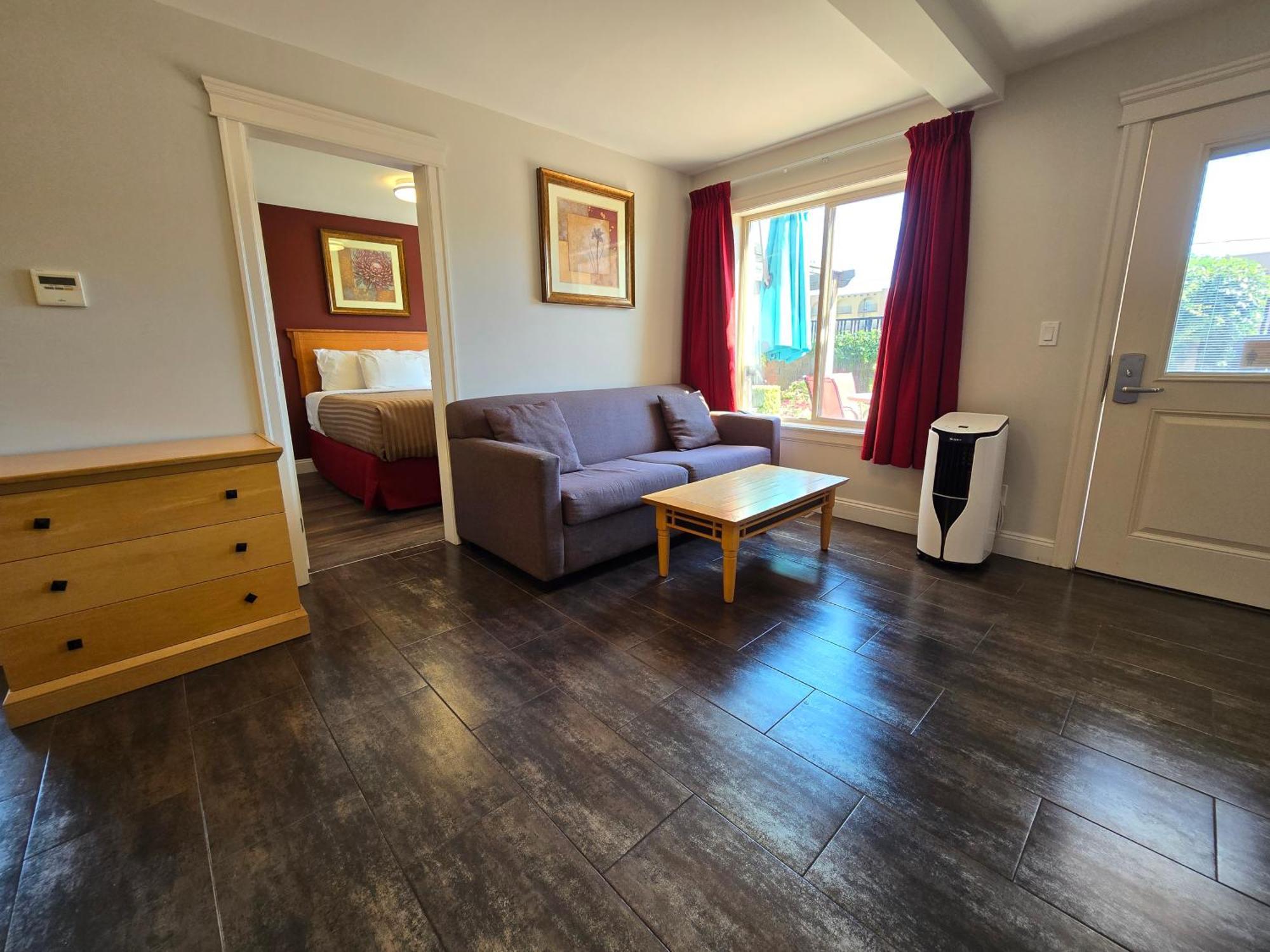Sahara Courtyard Inn & Suites 오소유스 외부 사진