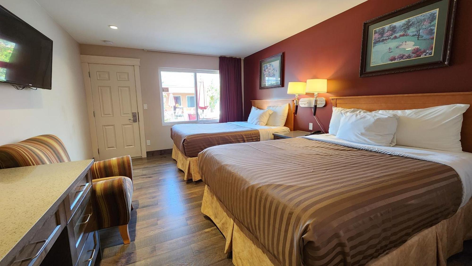 Sahara Courtyard Inn & Suites 오소유스 외부 사진