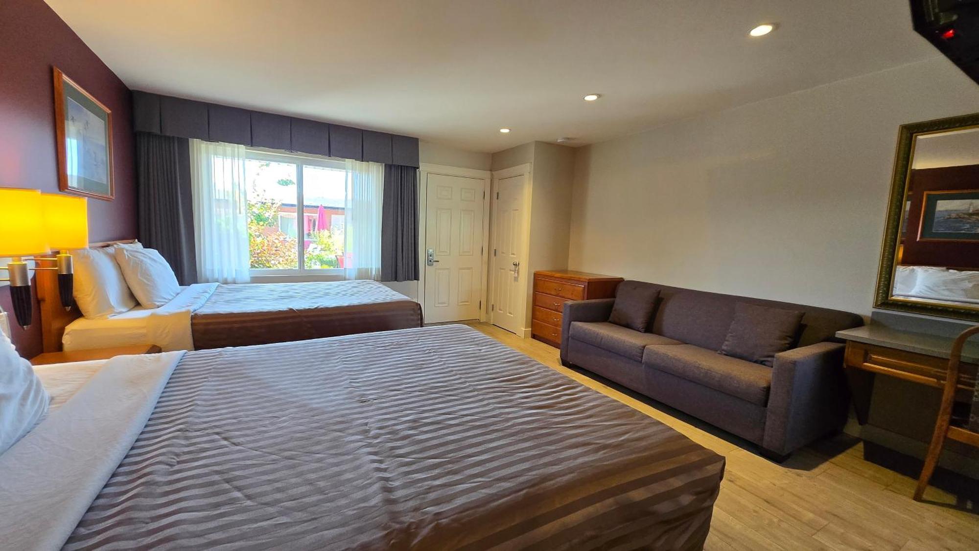 Sahara Courtyard Inn & Suites 오소유스 외부 사진